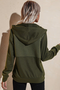 Gesteppter Sweatshirt-Hoodie mit Patchwork-Knöpfen