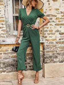 Gepunkteter Jumpsuit mit Gürtel und Volantärmeln und Taschen