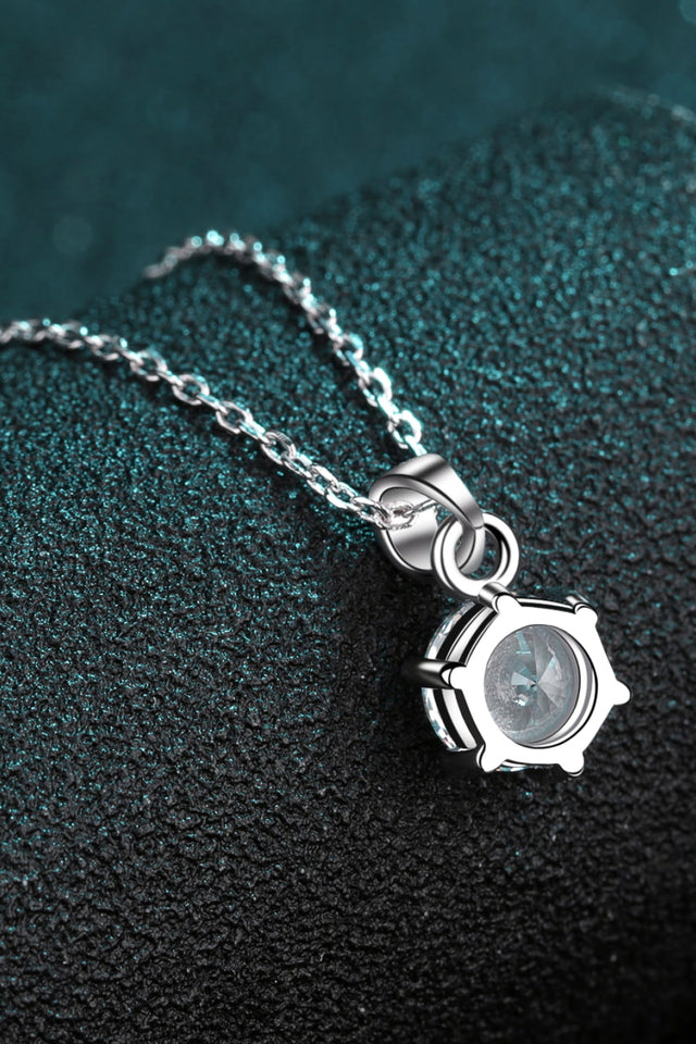 Ottieni ciò di cui hai bisogno Collana con ciondolo Moissanite